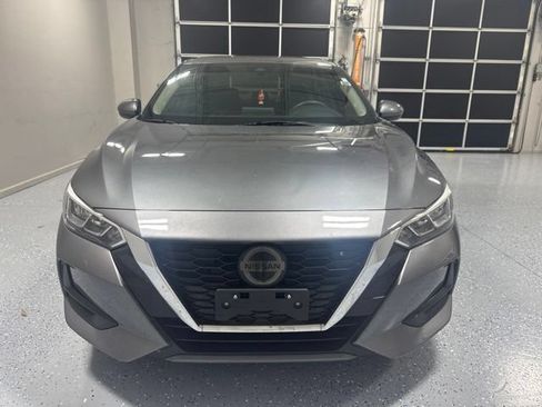 Used 2021 Nissan Sentra SV FWD image 2