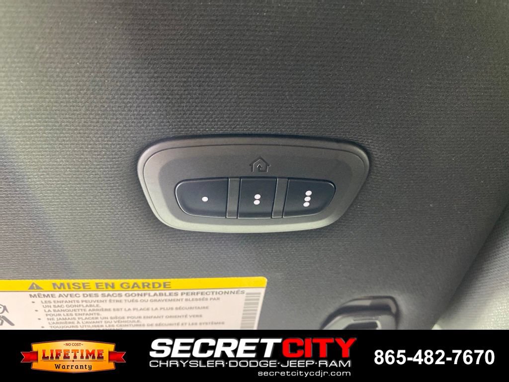 Used 2026 RAM 2500 Laramie AWD/4WD image 19