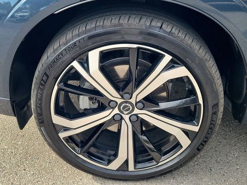 Used 2023 Volvo XC60 B5 Ultimate w/ Protection Package Premier image 11