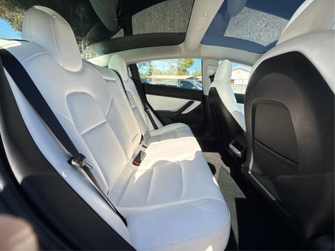 Used 2019 Tesla Model 3 Standard Range RWD image 11