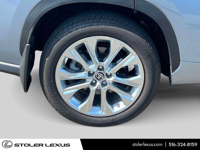 Used 2023 Toyota Highlander Limited AWD/4WD image 8