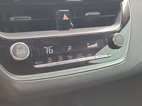 Certified 2025 Toyota Corolla LE image 23