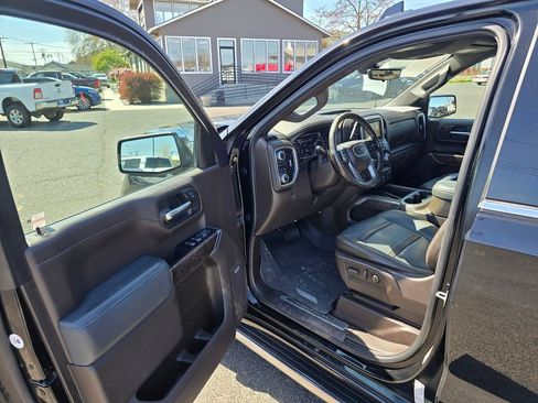 Used 2019 GMC Sierra 1500 Denali w/ Denali Ultimate Package AWD/4WD image 18