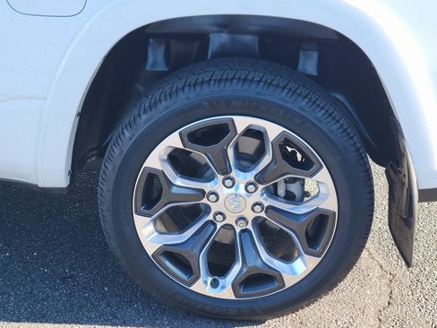 Used 2021 RAM 1500 Limited image 15