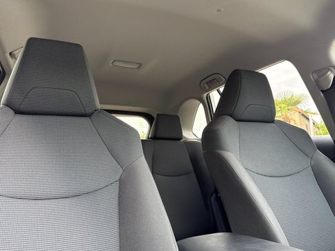 Certified 2025 Toyota RAV4 LE FWD image 21