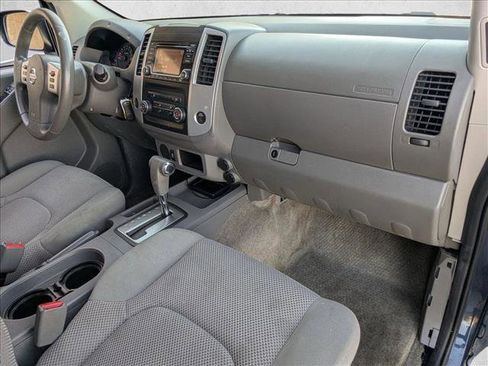 Used 2016 Nissan Frontier SV image 20