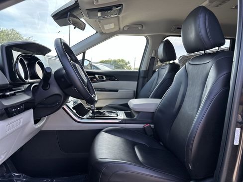 Certified 2024 Kia Carnival EX FWD image 13