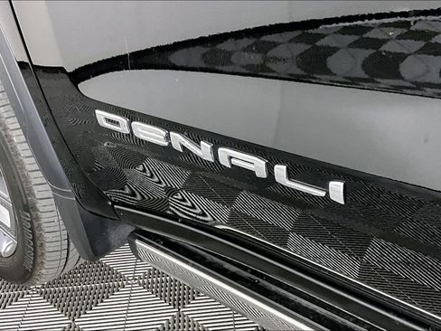 Certified 2025 GMC Sierra 1500 Denali w/ Denali Reserve Package image 18