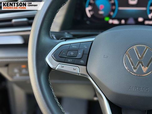 Used 2025 Volkswagen Atlas SE AWD/4WD image 20