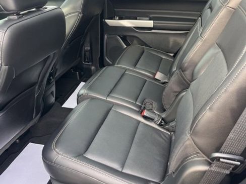 Used 2022 Ford Explorer Limited w/ Equipment Group 301A image 29