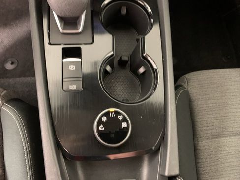 Used 2023 Nissan Rogue SV image 26