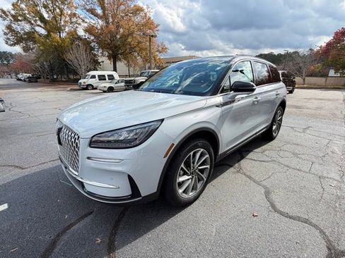 New 2026 Lincoln Corsair Premiere image 3