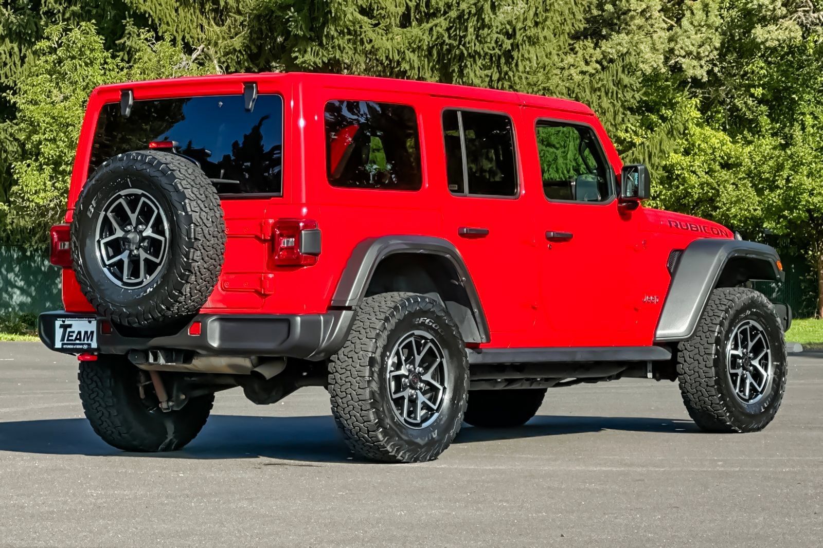 Used 2025 Jeep Wrangler Unlimited Rubicon AWD/4WD image 4