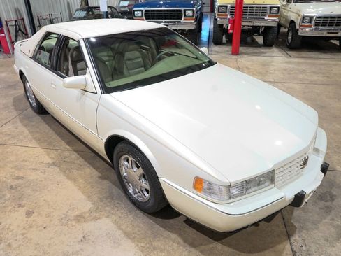 Used 1996 Cadillac Seville STS FWD image 14