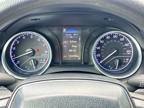 Used 2018 Toyota Camry LE FWD image 12