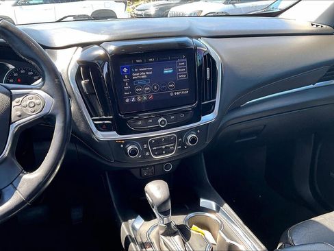 Used 2021 Chevrolet Traverse LS AWD/4WD image 5