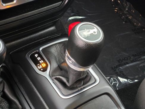 Used 2020 Jeep Wrangler Sport image 23