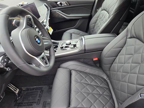 New 2026 BMW X7 xDrive40i w/ M Sport Package image 14