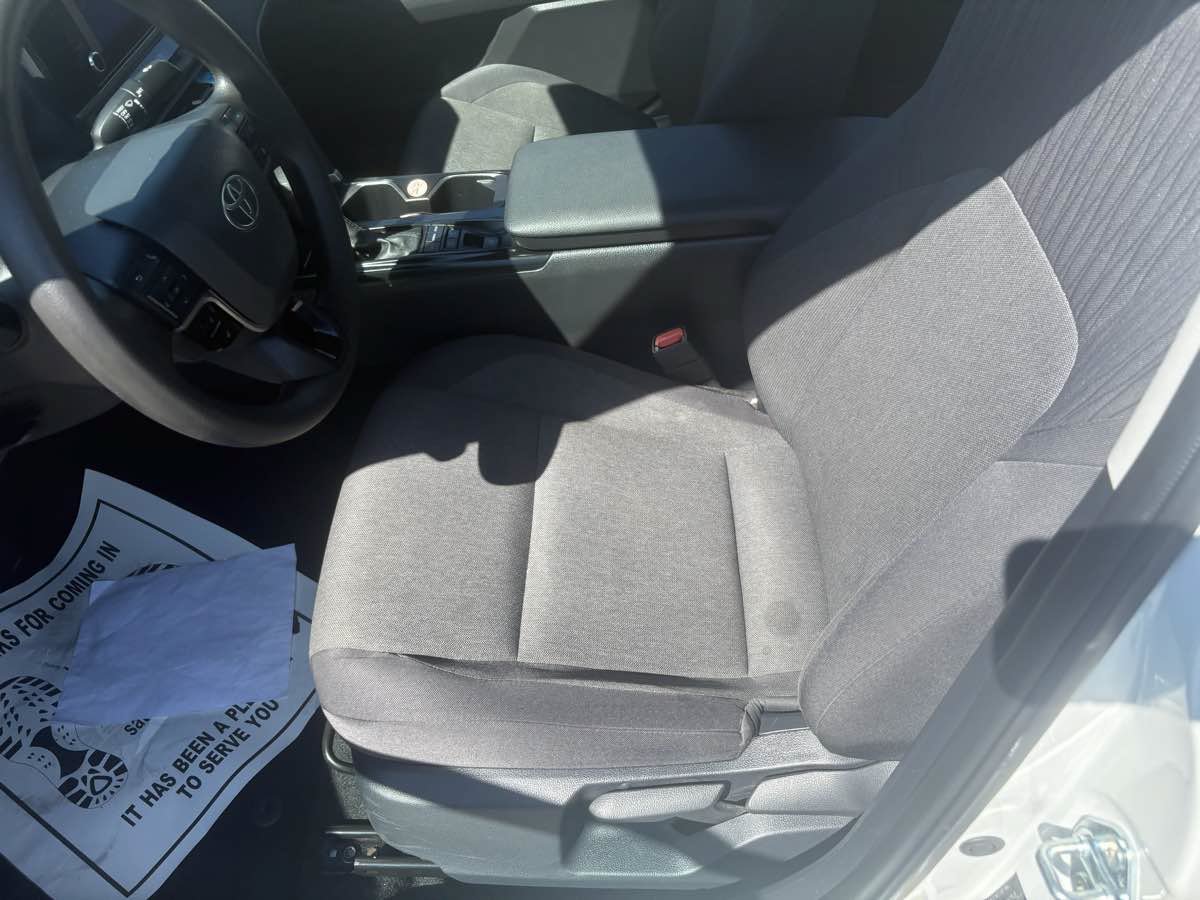 Used 2025 Toyota Camry LE FWD image 23