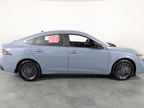 Certified 2026 Nissan Sentra SV w/ SV Convenience Package FWD image 12