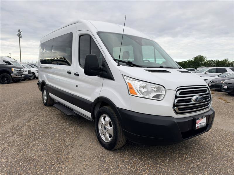 Used 2019 Ford Transit 350 XLT RWD image 3