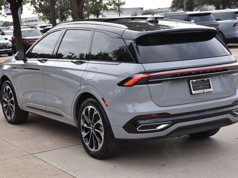 New 2026 Lincoln Nautilus Reserve image 9