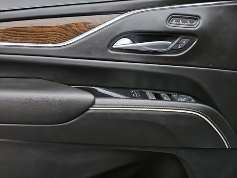 Certified 2024 Cadillac Escalade Sport Platinum w/ LPO, ONYX Package image 13