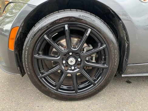 Used 2017 MAZDA MX-5 Miata RF Grand Touring RWD image 9