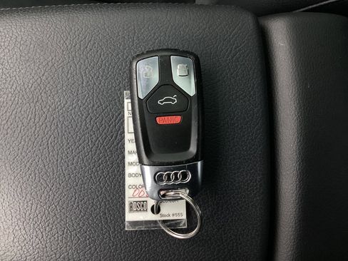 Used 2017 Audi A4 2.0T Premium image 45