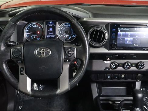 Used 2017 Toyota Tacoma SR5 w/ Tow Package image 16