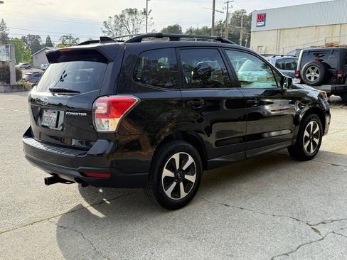 Used 2018 Subaru Forester 2.5i Premium AWD/4WD image 8