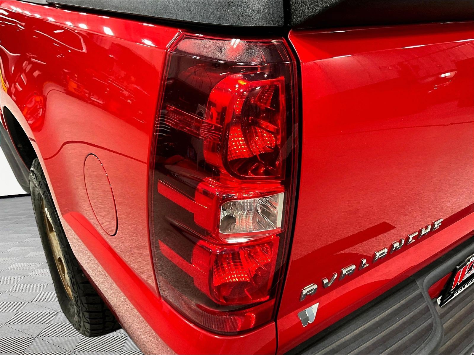 Used 2011 Chevrolet Avalanche LS RWD image 24