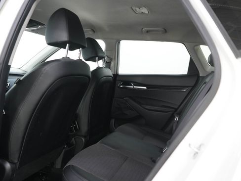 Used 2023 Kia Seltos S w/ Navigation Package FWD image 17