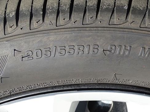 Used 2024 Toyota Corolla LE image 35