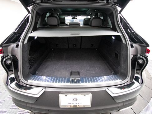 Used 2025 Porsche Cayenne AWD/4WD image 36