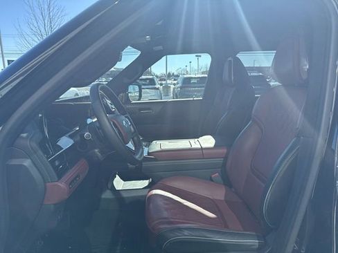 Certified 2025 INFINITI QX80 Autograph w/ Premium Cargo Package image 10