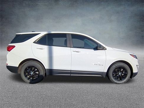 Certified 2021 Chevrolet Equinox LS image 10