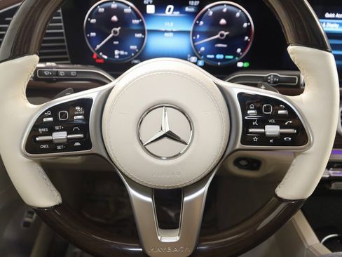 Used 2022 Mercedes-Benz Maybach GLS 600 4MATIC image 63
