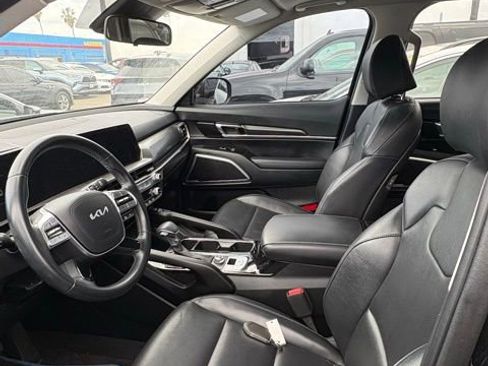 Used 2024 Kia Telluride S w/ S Sunroof Package image 2