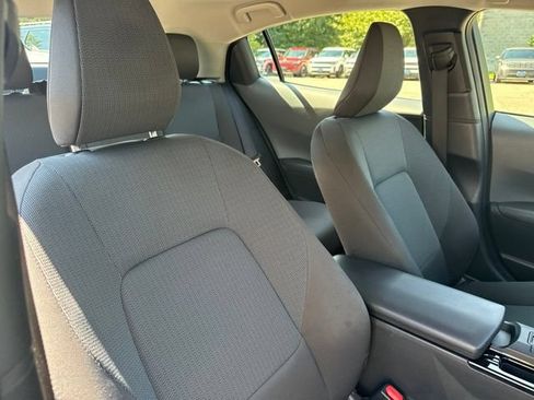 Used 2024 Toyota Prius LE FWD image 27