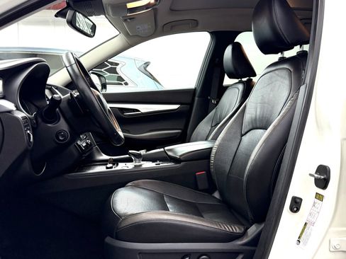 Used 2019 INFINITI QX50 Essential w/ Proactive Package image 9