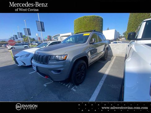Used 2021 Jeep Grand Cherokee Trailhawk w/ Trailhawk Luxury Group AWD/4WD image 1