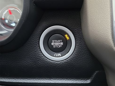 Used 2019 RAM 1500 Laramie image 20