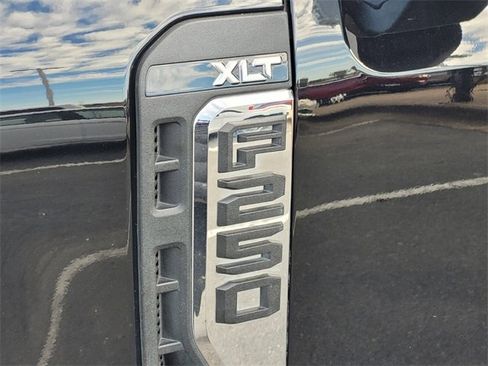 Used 2023 Ford F250 XLT image 9