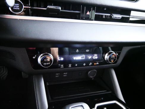 New 2026 Mitsubishi Outlander LE AWD/4WD image 7