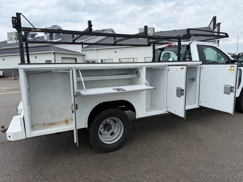 Used 2024 Ford F350 XL w/ Snow Plow Prep Package AWD/4WD image 10