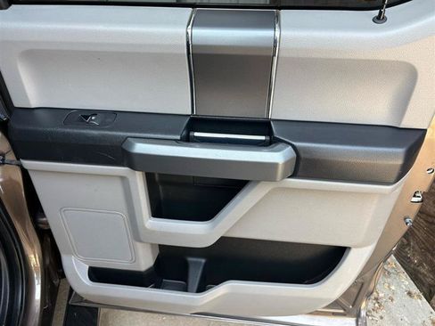 Used 2016 Ford F150 XLT w/ Equipment Group 302A Luxury AWD/4WD image 30
