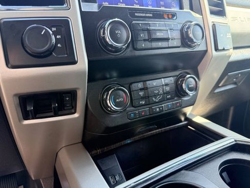 Used 2021 Ford F250 Lariat w/ Lariat Value Package AWD/4WD image 27
