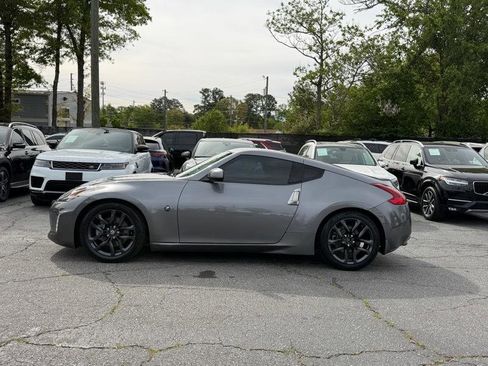 Used 2018 Nissan 370Z Touring image 8