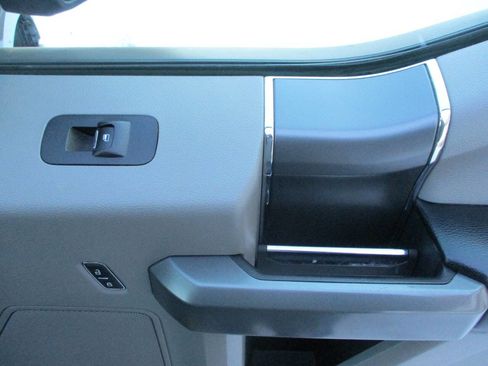 Used 2018 Ford F150 XLT w/ Equipment Group 302A Luxury image 27